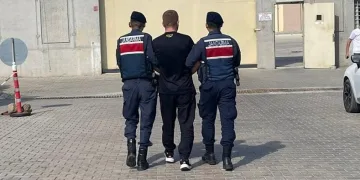 Kesinleşmiş hapis cezası bulunan kişi kordon sefası yapacakken jandarmaya yakalandı