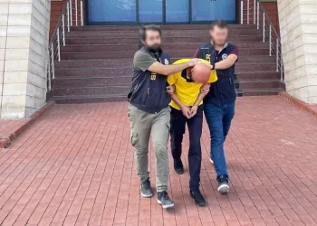 Isparta’da 21 yıl 5 ay hapis cezasıyla aranan firari yakalandı