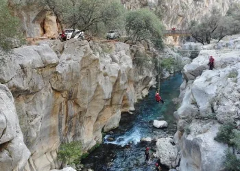 Jandarma ekiplerinden arama kurtarma tatbikatı