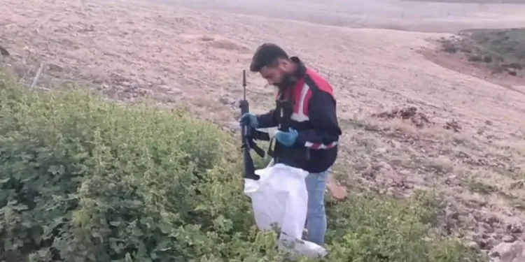 Silah kaçakçılığı operasyonunda jandarma cephanelik ele geçirdi