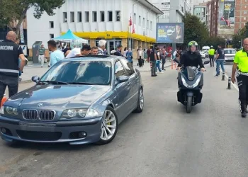 Polis ekiplerinin şok uygulamaları sürüyor