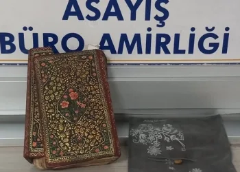 Tarihi Kur’an-ı Kerim ele geçirildi