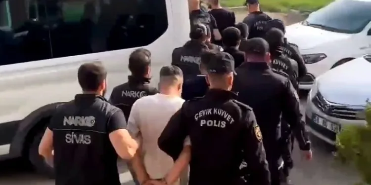 5 milyon TL’lik kağıda emdirilmiş uyuşturucu ele geçirildi