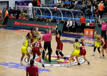 Kadınlar pota derbisi Fenerbahçe’nin