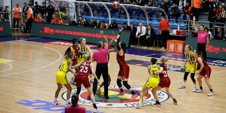 Kadınlar pota derbisi Fenerbahçe’nin
