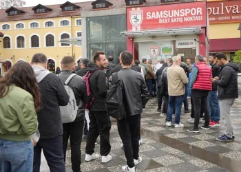 Samsunsporlu taraftarlardan Fenerbahçe maçına yoğun ilgi