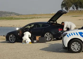 Göl kıyısında önce sevgilisini öldürdü ardından intihar etti