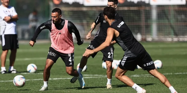 Beşiktaş, dört günlük iznin ardından topbaşı yaptı
