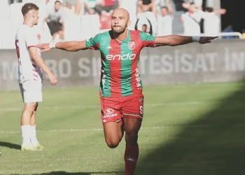 Karşıyaka’nın golcüsü gollerine devam ediyor