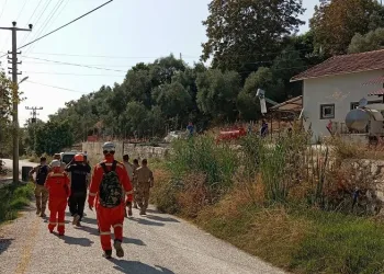 Ekipler kayıp 80 yaşındaki yaşlı kadın için seferber oldu