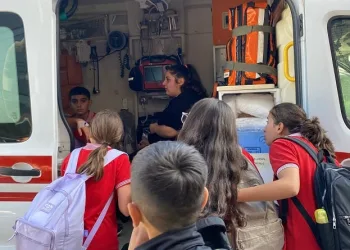 17 öğrenci gıda zehirlenmesi şüphesi ile hastaneye kaldırıldı