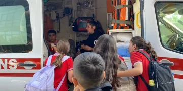 17 öğrenci gıda zehirlenmesi şüphesi ile hastaneye kaldırıldı