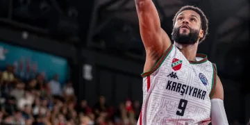 Karşıyakalı James Webb, haftanın en değerli oyuncusu seçildi