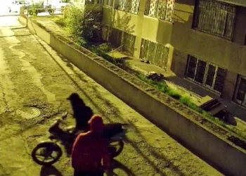 Motosiklet hırsızları polisten kaçamadı