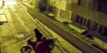 Motosiklet hırsızları polisten kaçamadı