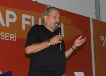 Erman Toroğlu: “Ne Kayserispor’un ne de Kayserispor gibi idare edilen kulüplerin daha iyi yerde olmasının imkanı yok”