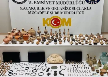 325 tarihi eser ele geçirildi