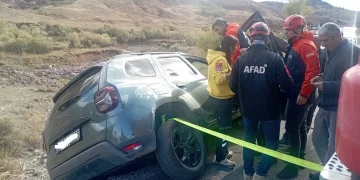 Araç yoldan çıktı