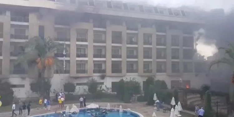 Antalya’da otelde yangın