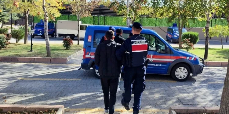 Uyuşturucu tacirlerine jandarmadan darbe