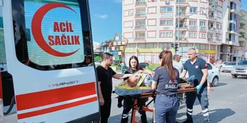 Otomobilin çarptığı yaşlı adam yaralandı