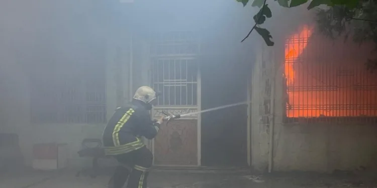 Çıkan ev yangını korkuttu
