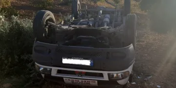 Otomobil devrildi: 5 yaralı