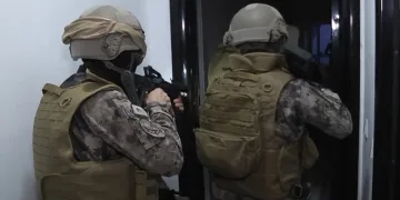 Uyuşturucu operasyonunda 5 tutuklama
