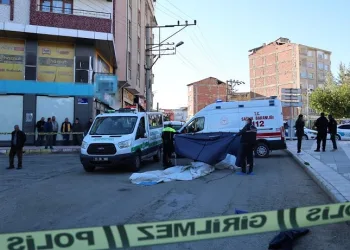 Beton pompa aracının çarptığı yaşlı adam hayatını kaybetti