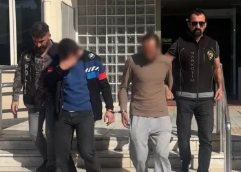 Uyuşturucu tacirleri polise takıldı