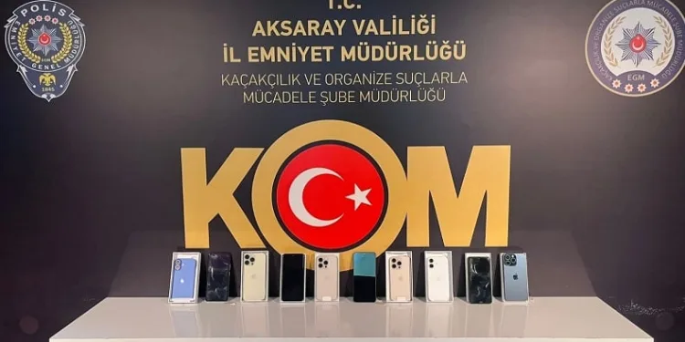 KOM ekiplerinden kaçak telefon operasyonu