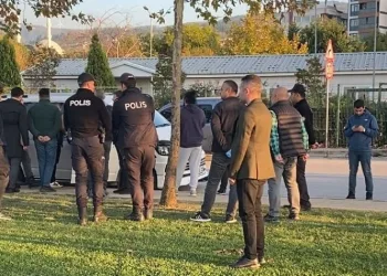 Karamürsel’de bir kişi aracında ölü bulundu