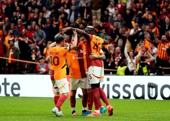 Galatasaray 48 yıl sonra İsveç takımını mağlup etti