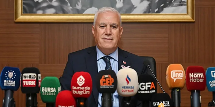 “Bütçemizden yapılan kesintiyi Bursa adına kınıyorum”