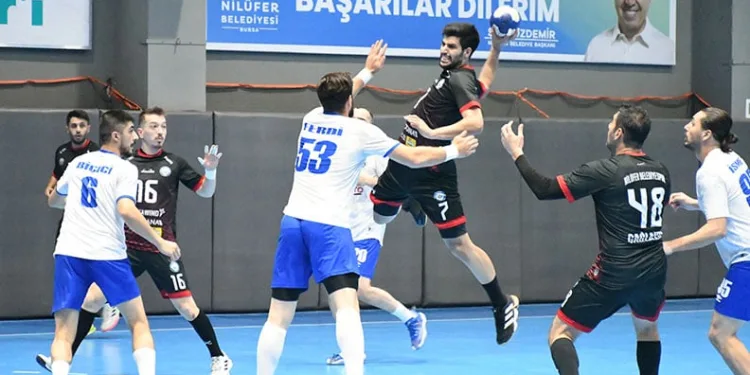 Nilüfer Belediyespor zirve yürüyüşünü sürdürüyor