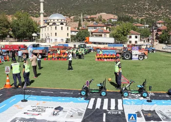 Kütahya’da hakkında 33 yıl hapis cezası ile aranan şahıs yakalandı