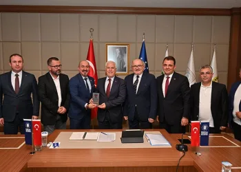 TSYD Bursa’dan Mustafa Bozbey’e ziyaret