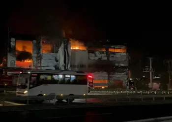 Tekirdağ’da kozmetik fabrikasında yangın