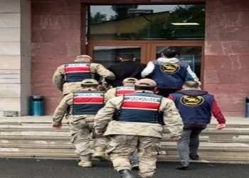 Ardahan’da JASAT ekibi 29 suçluyu yakaladı