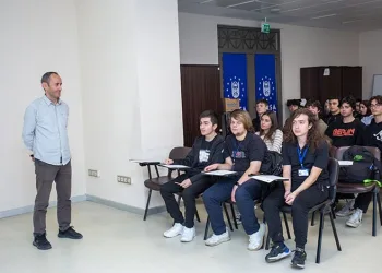 Büyükşehir’de stajyerlere oryantasyon eğitimi