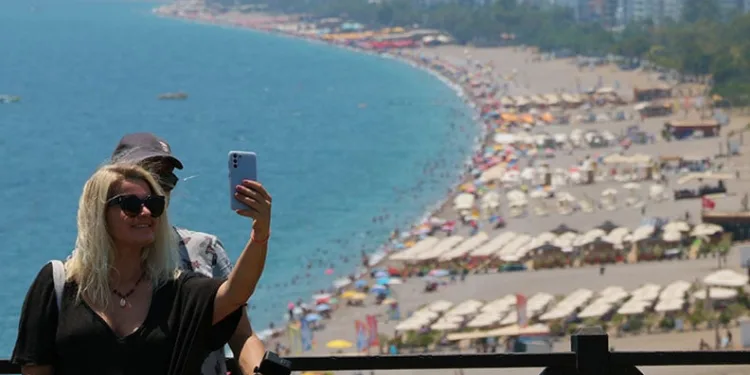 Antalya’dan yeni turizm rekoru