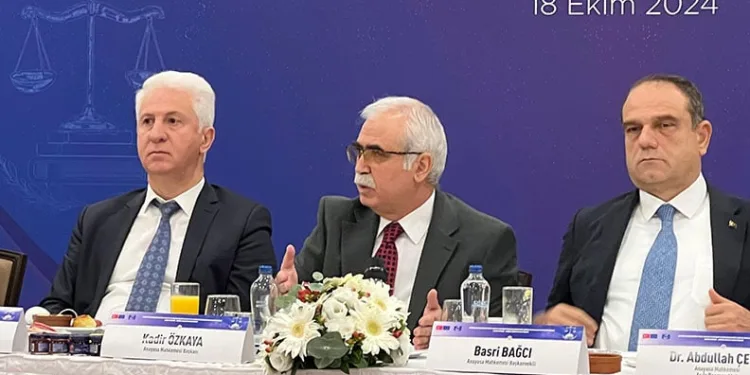 “HDP kapatma davasında raportörün incelemesi sürüyor”