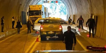 Artvin’de tünel içinde trafik kazası: Biri bebek 3 yaralı