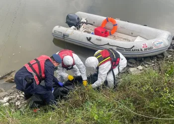 Sakarya Nehri’nde erkek cesedi bulundu