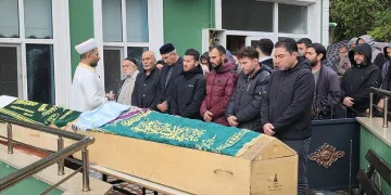 Karbonmonoksit gazından ölen çift toprağa verildi