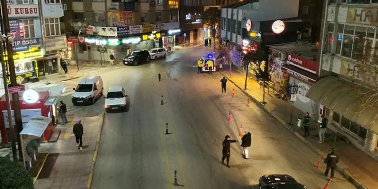 Keşan’da polisin yaptığı uygulamada 4 şüpheli gözaltına alındı