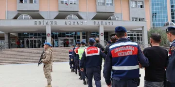 Sınır hattında 7 terör örgütü üyesi yakalandı