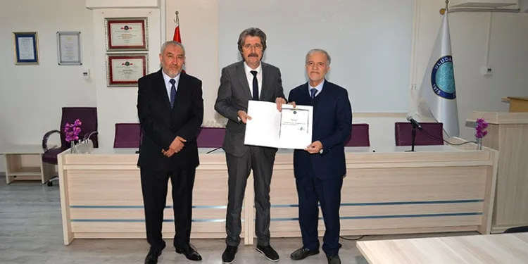 İlahiyat Fakültesinde bayrak değişimi