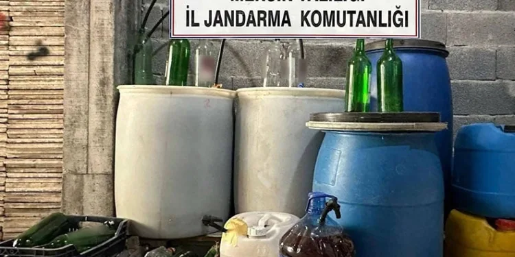 Mersin’de 640 litre sahte içki ele geçirildi