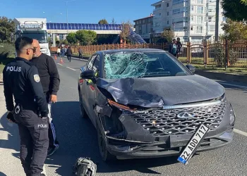 14 yaşındaki çocuğa otomobil çarptı